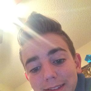 Meet your Posher, Casey